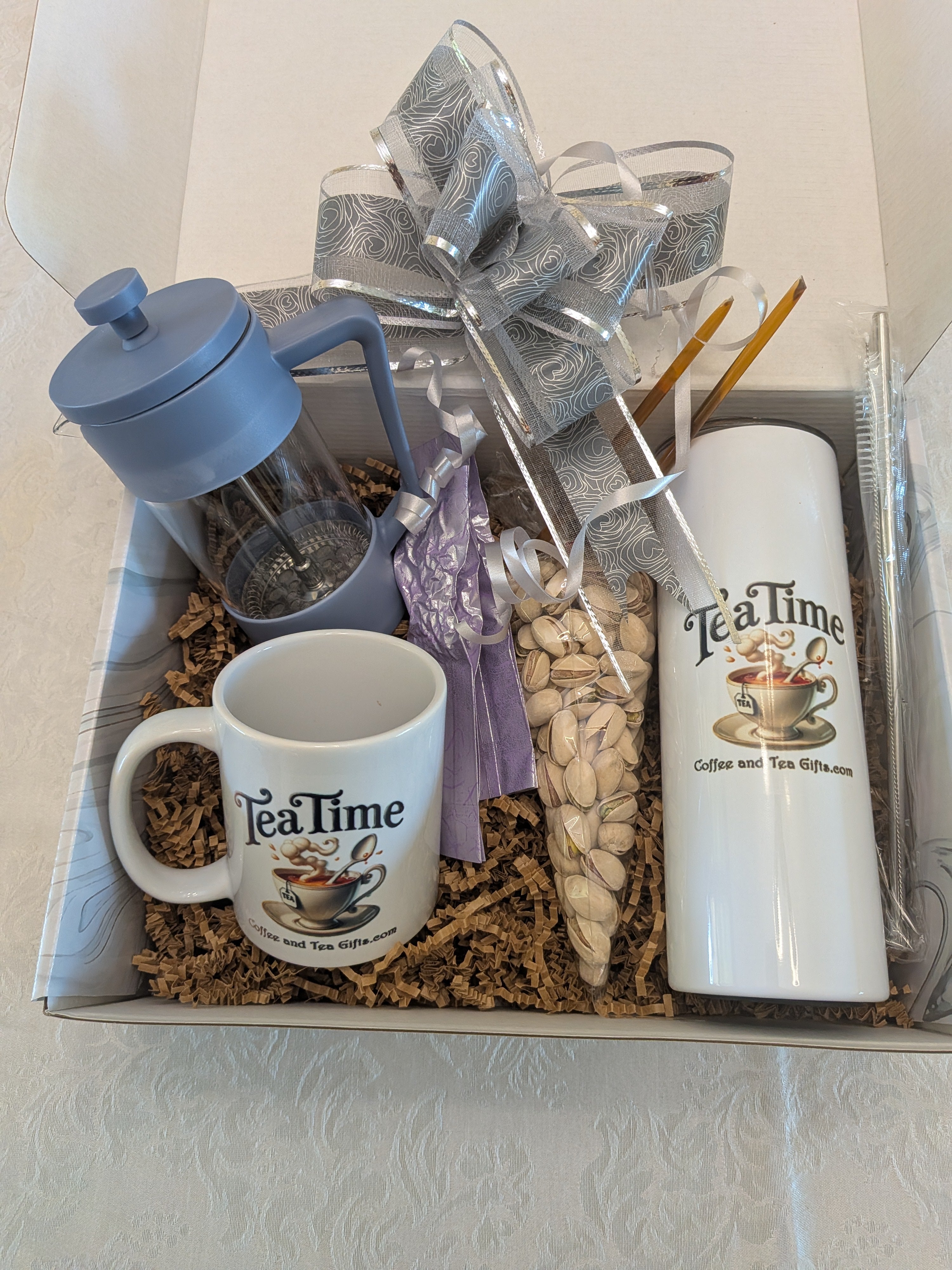 Tea Time Brewer, Tumbler & Mug Gift Set with Oolong Tea & Pistachios
