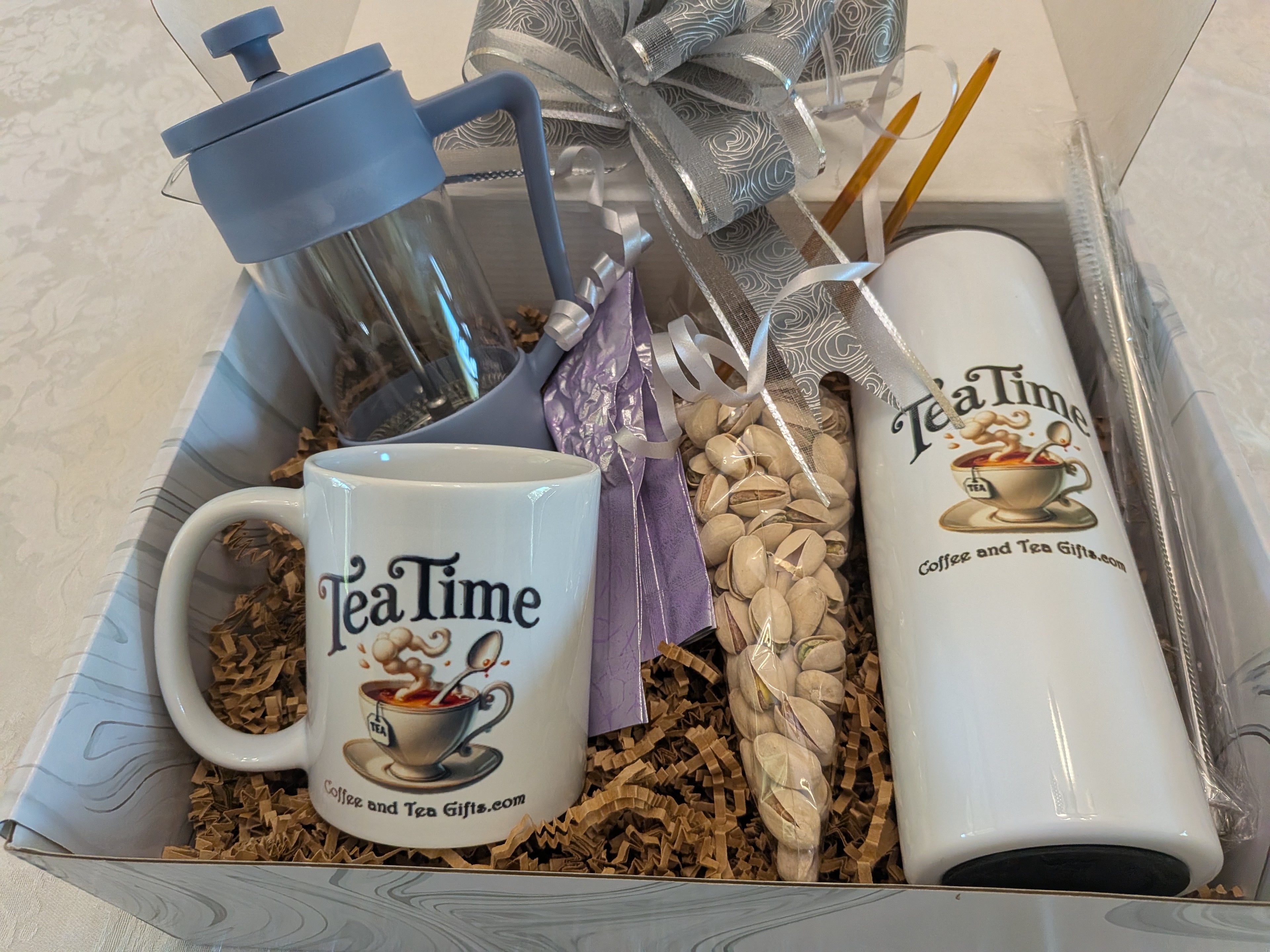 Tea Time Brewer, Tumbler & Mug Gift Set with Oolong Tea & Pistachios