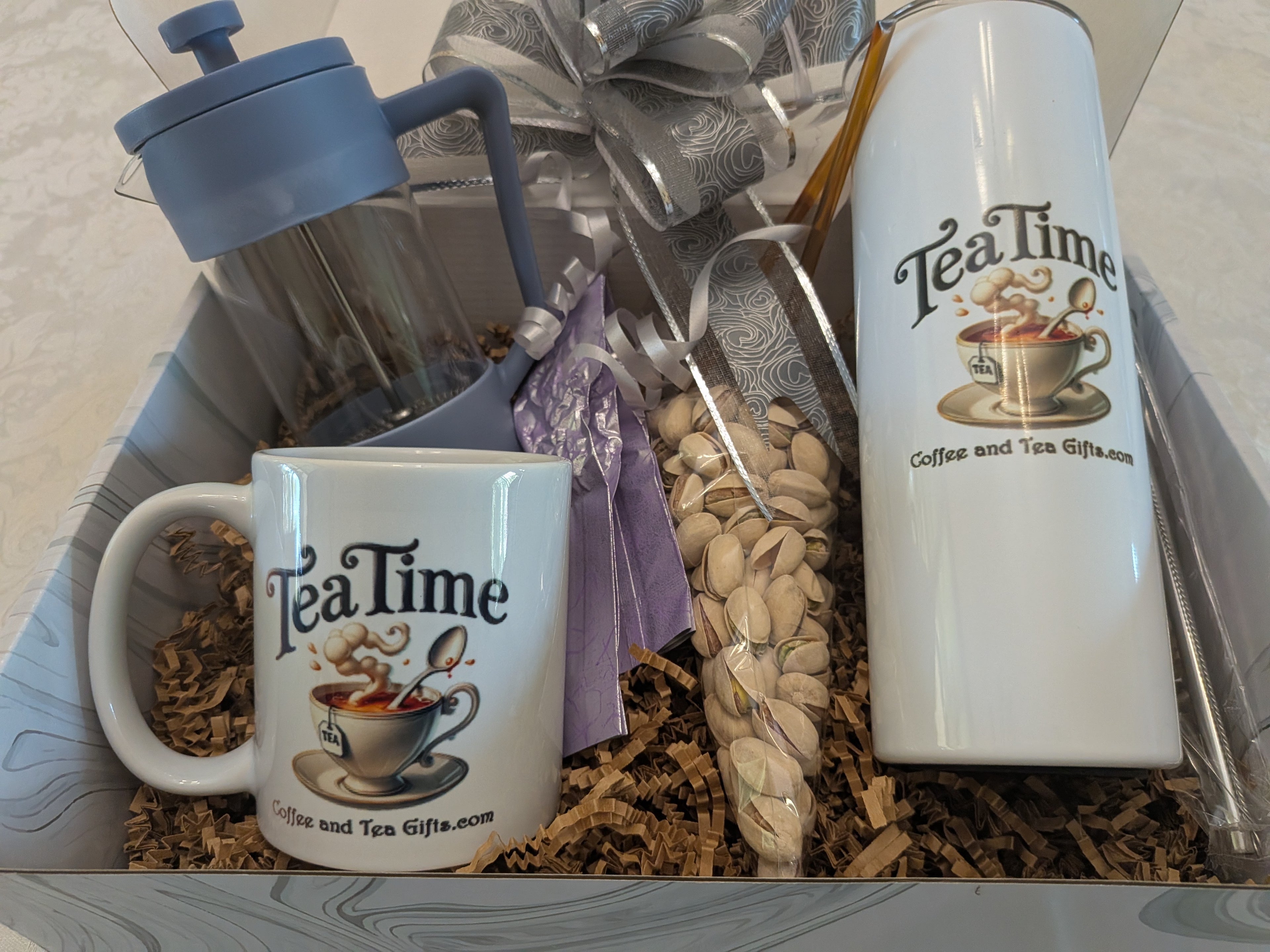 Tea Time Brewer, Tumbler & Mug Gift Set with Oolong Tea & Pistachios