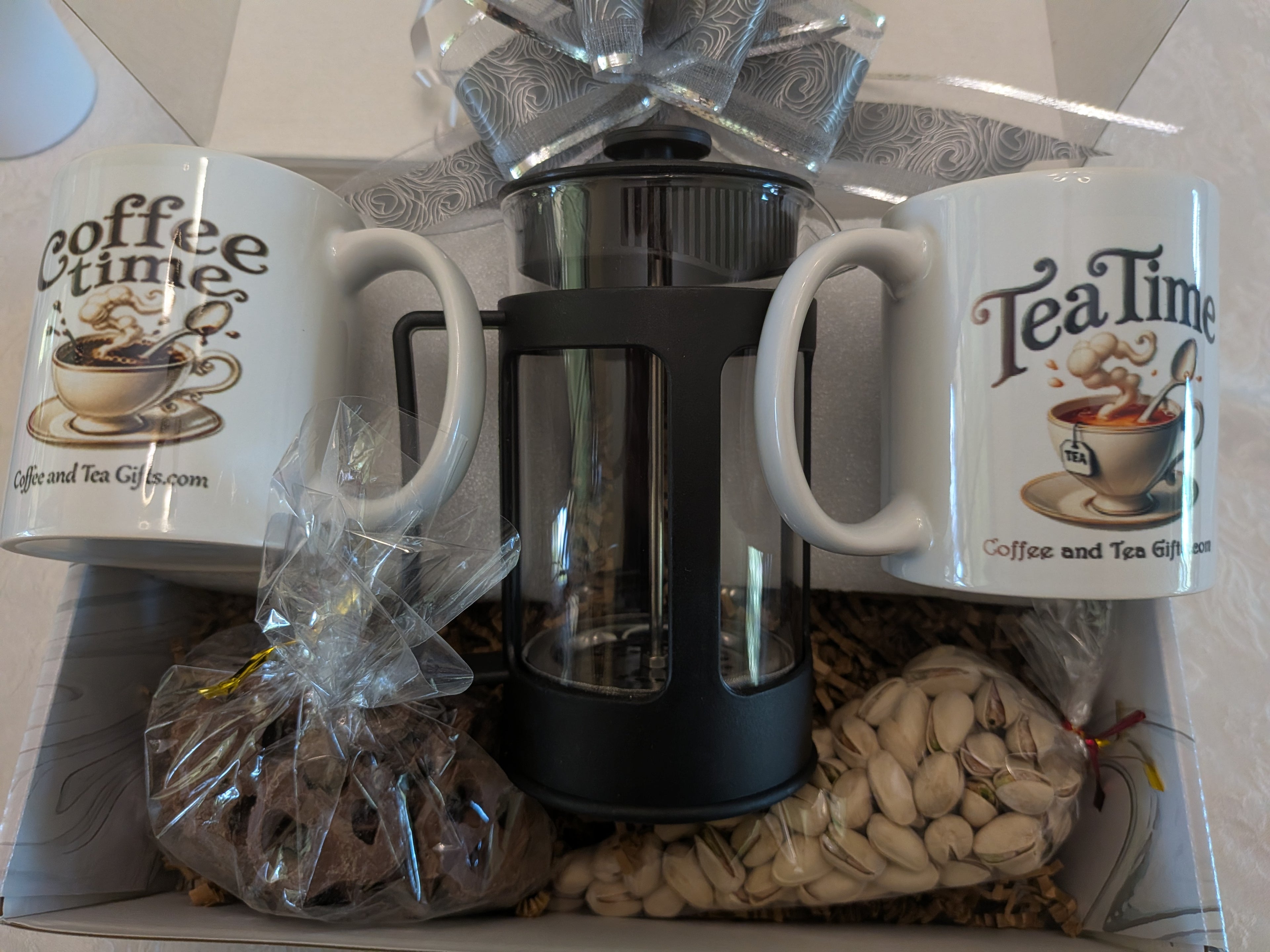 Large Coffee & Tea Brewer, Mugs & Snacks Gift Box — Deluxe Set