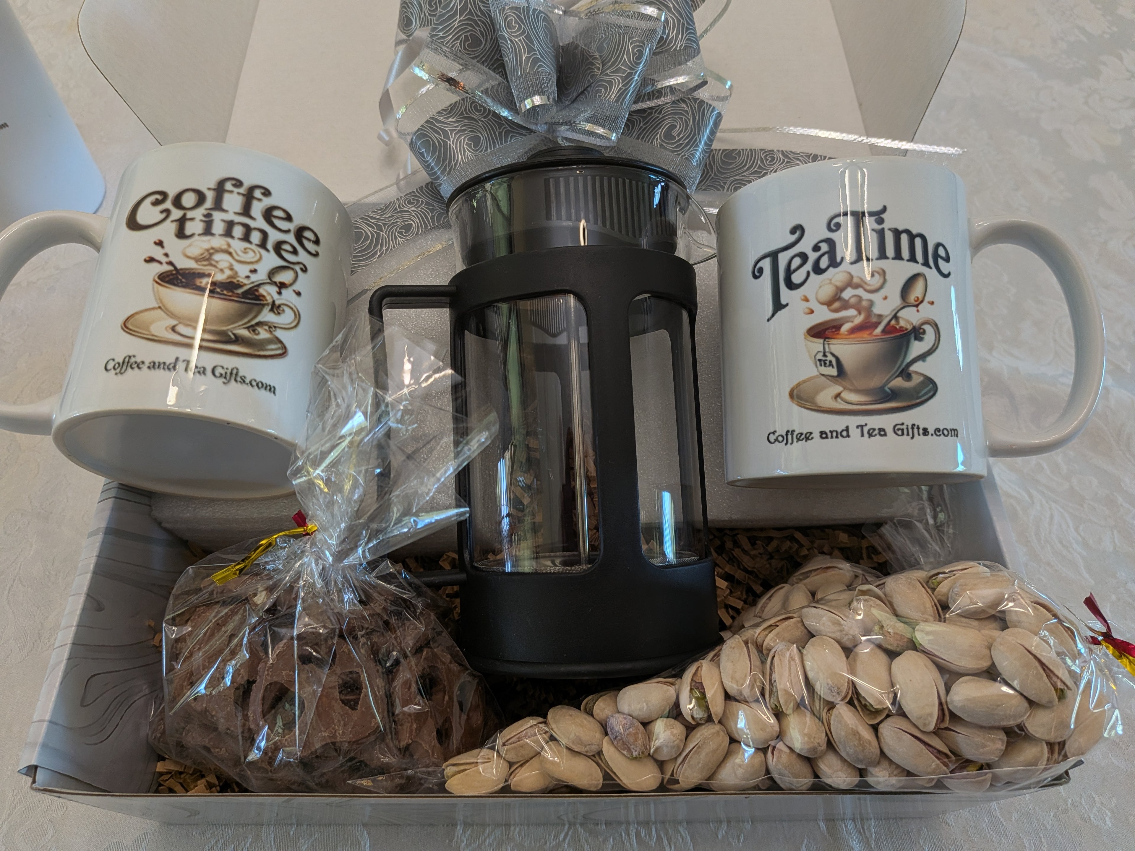 Large Coffee & Tea Brewer, Mugs & Snacks Gift Box — Deluxe Set